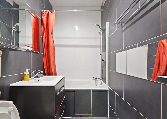 1 Bedroom Monge Ii Up To 4 Guests With Netflix *